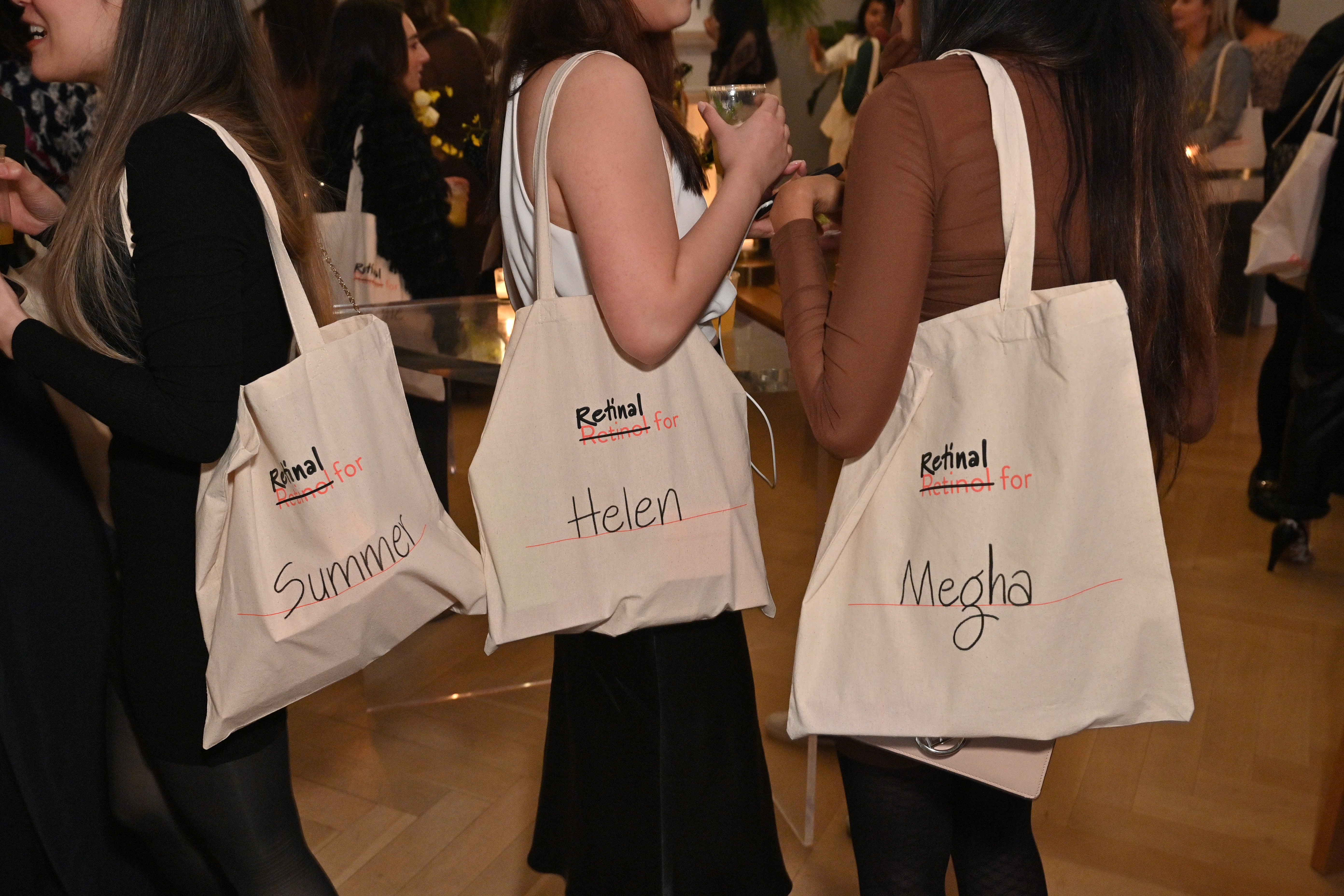 Customized tote bags for Peach & Lily